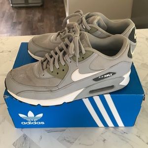 Womens Nike air max 1 grey and white